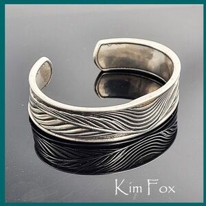 Kim Fox Phoenix Feather To Flight Cuff SS